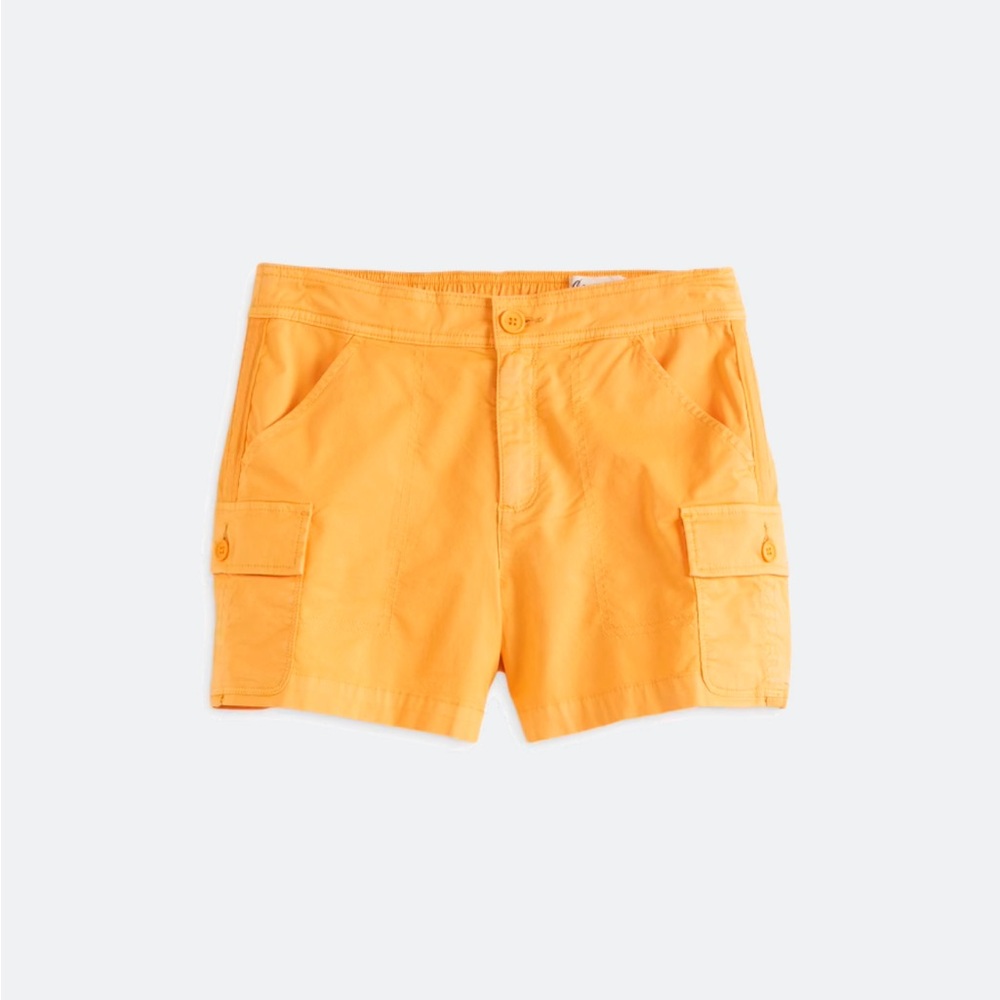 Rue Ruched Back Cargo Shorts